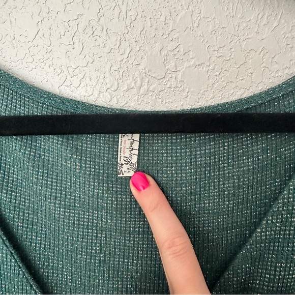 Intimately Free People Say When Bell Sleeve Blouse Top in Green Gold Medium - Picture 4 of 8